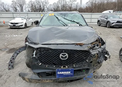2021 Mazda Cx-30 Premium Plus z USA, uszkodzony, nr VIN 3MVDMBEY3MM230827
